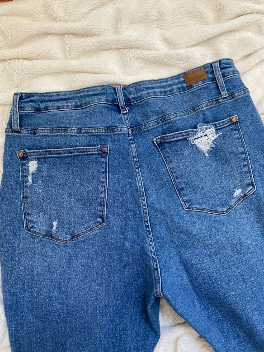 Judy Blue Boyfriend Fit distressed denim jeans medium wash Sz 20W - Picture 6 of 8